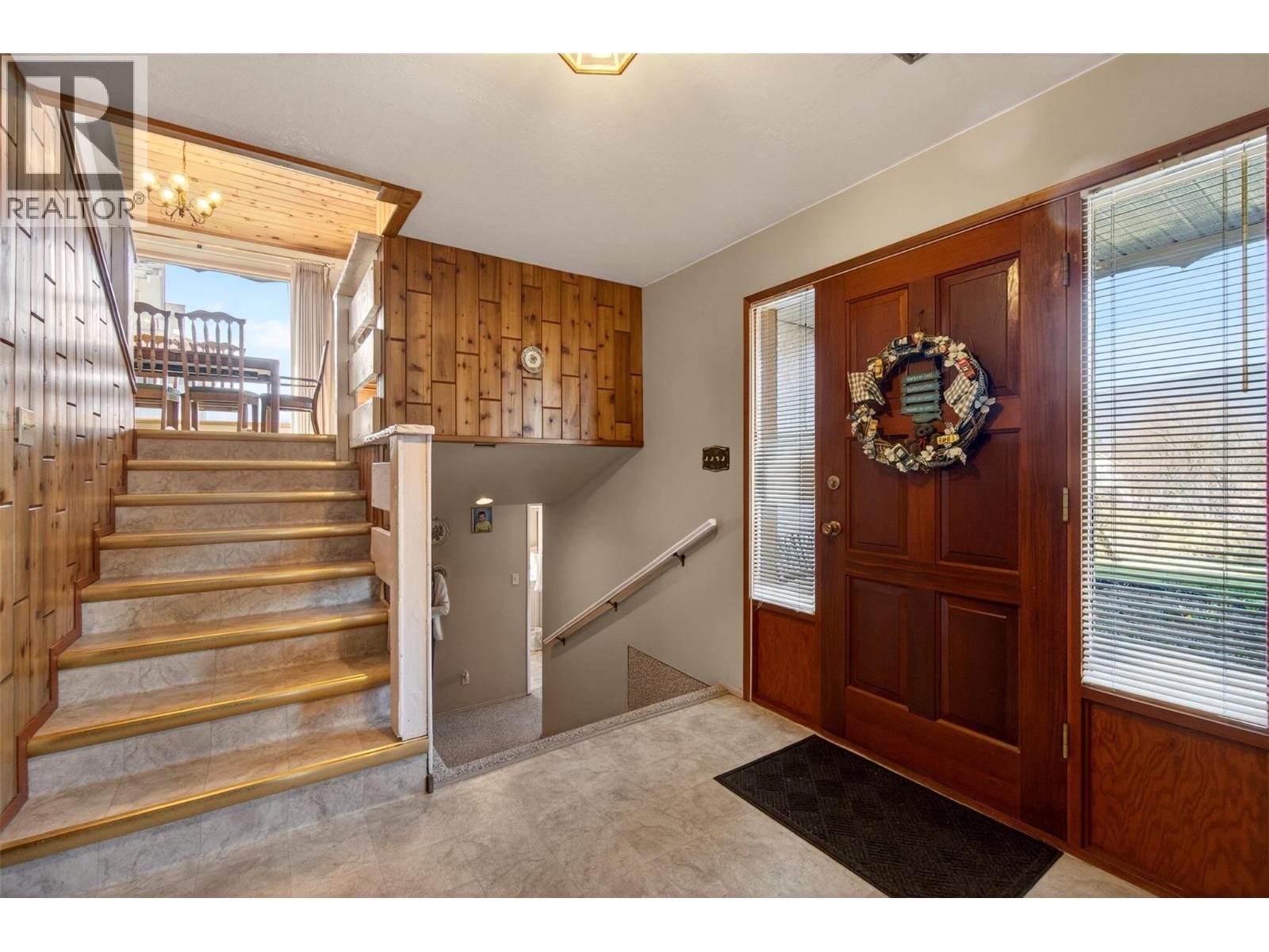 4860 14 Street NE - 36