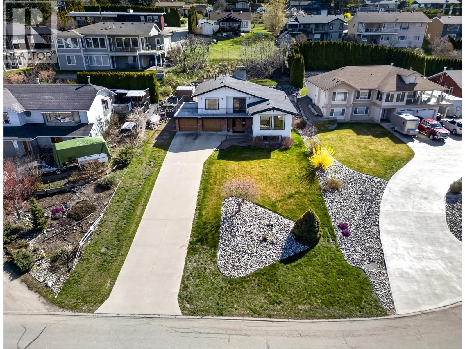 4860 14 Street NE - 57