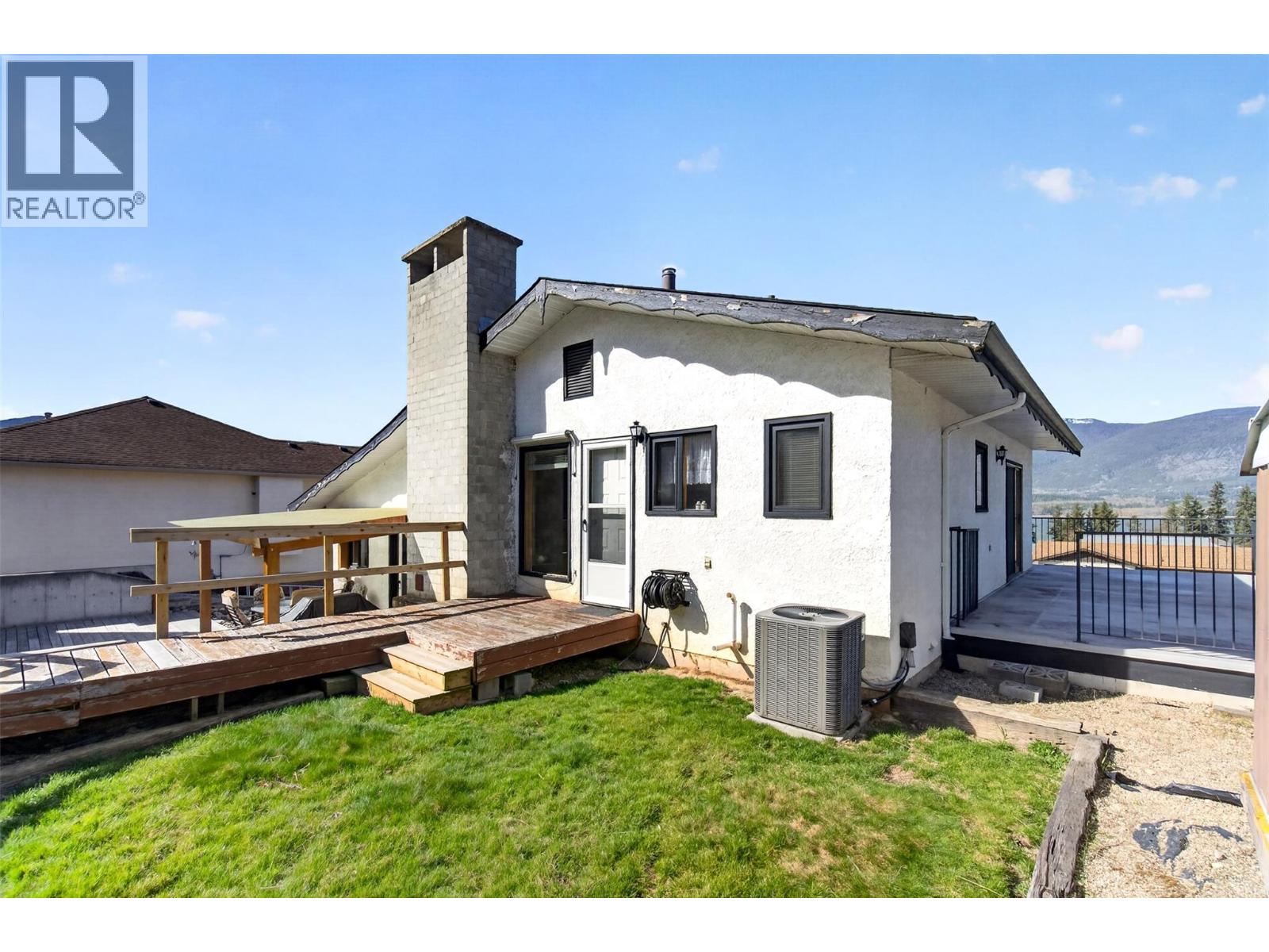 4860 14 Street NE - 51