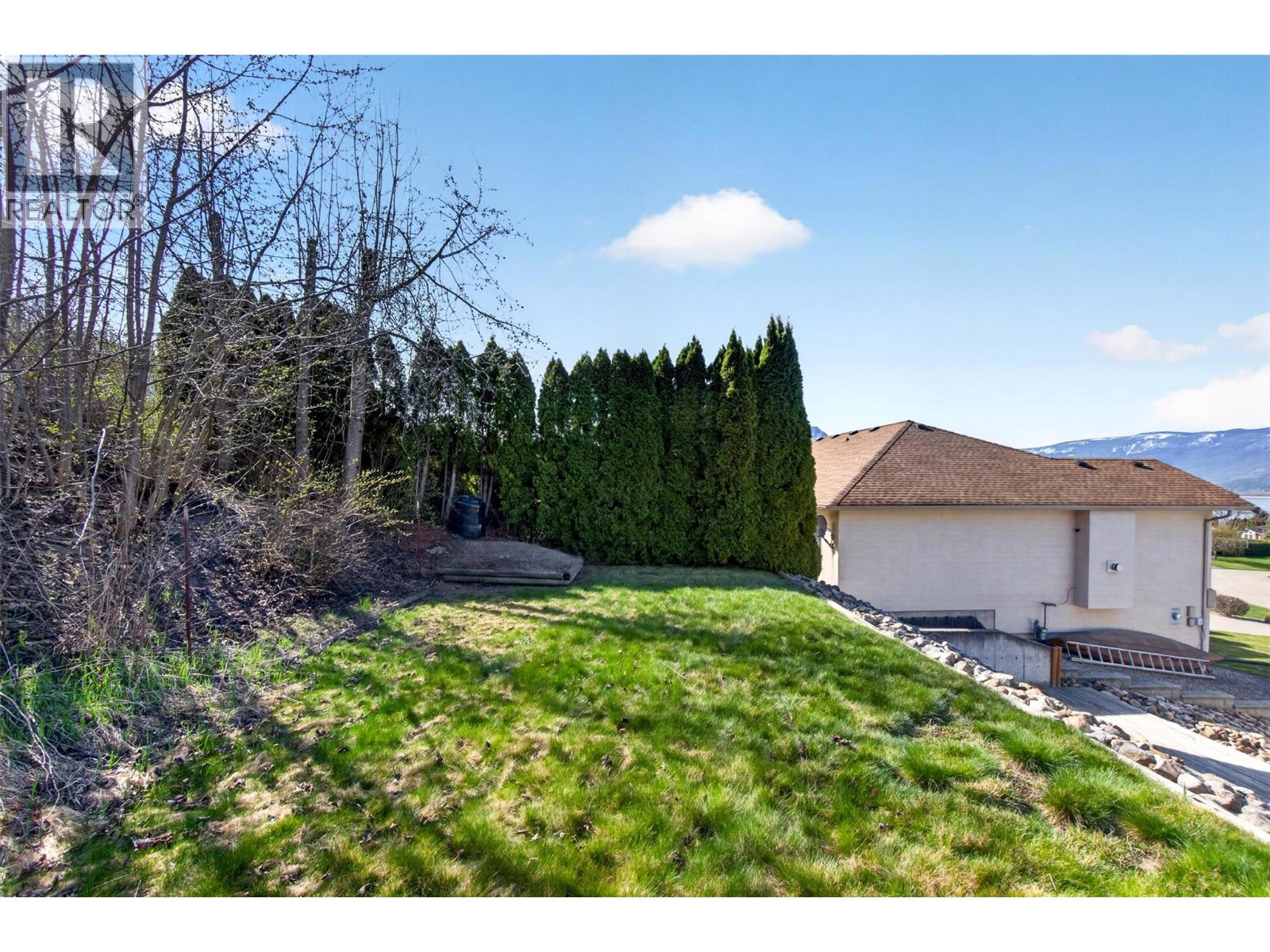 4860 14 Street NE - 54