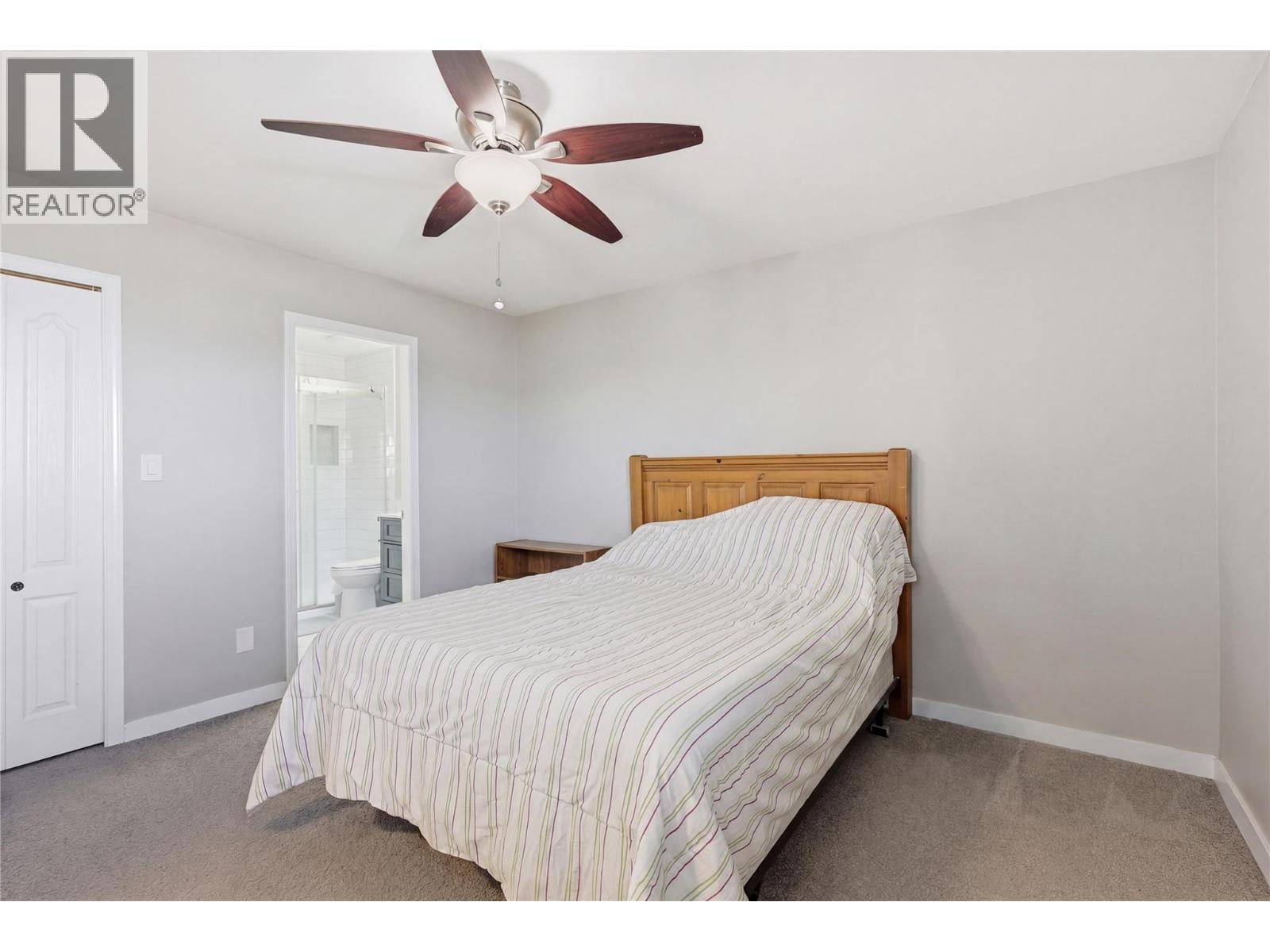 #7 750 DUNROBIN DRIVE - 11