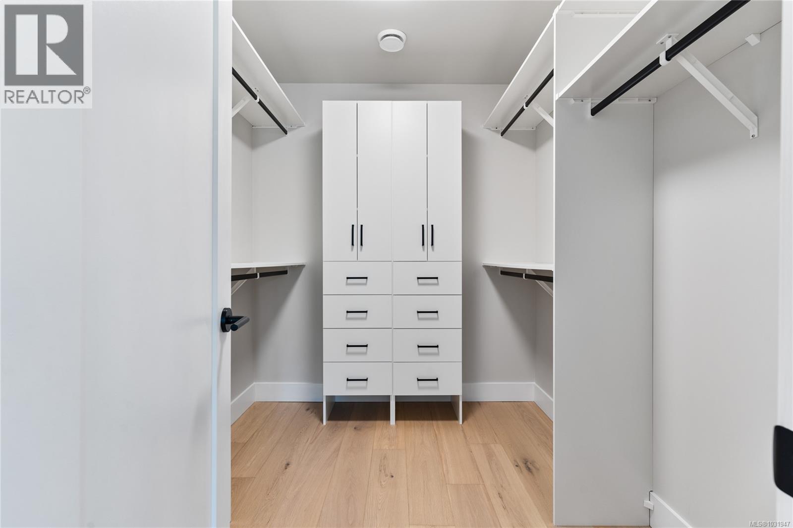 #20 3921 OLYMPIAN WAY - 23