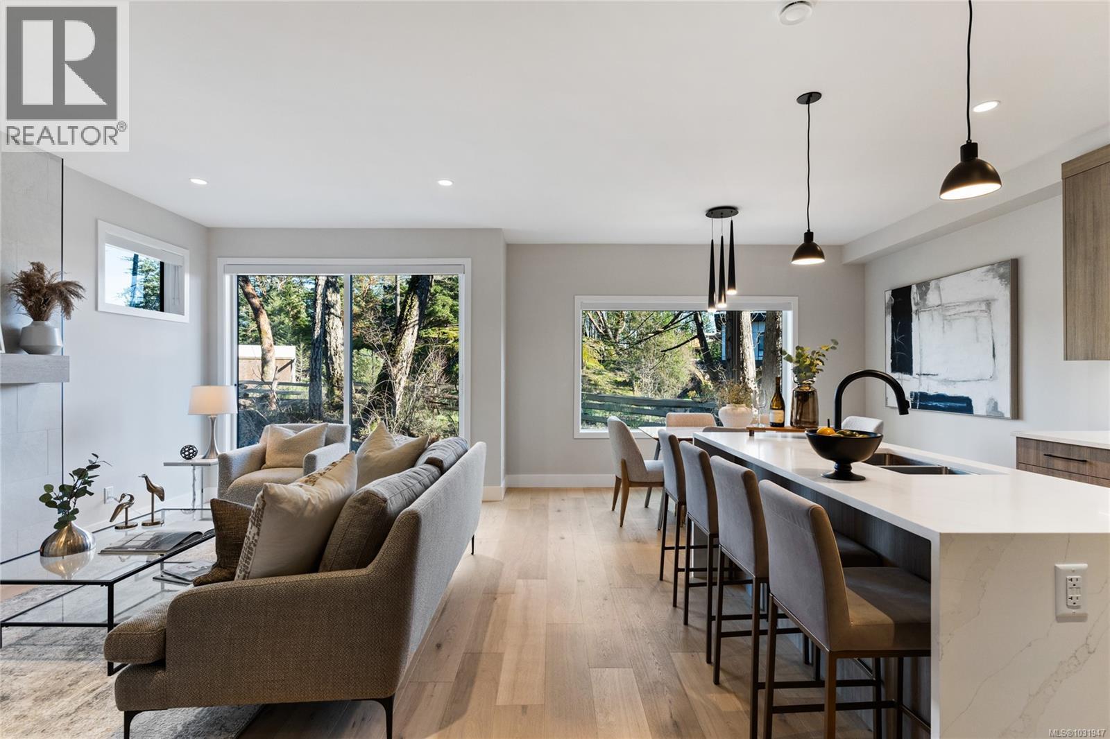 #20 3921 OLYMPIAN WAY - 4