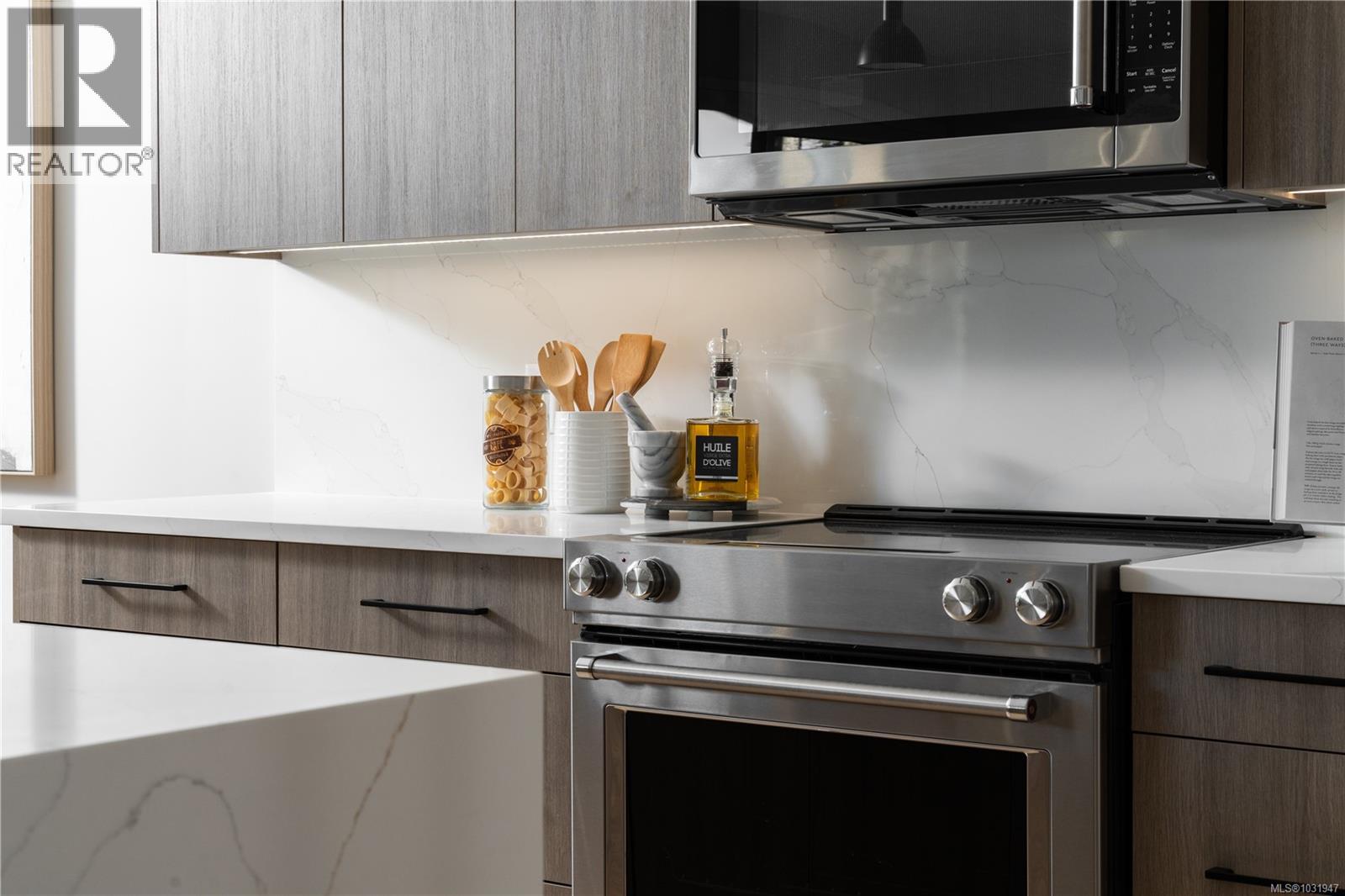 #20 3921 OLYMPIAN WAY - 9