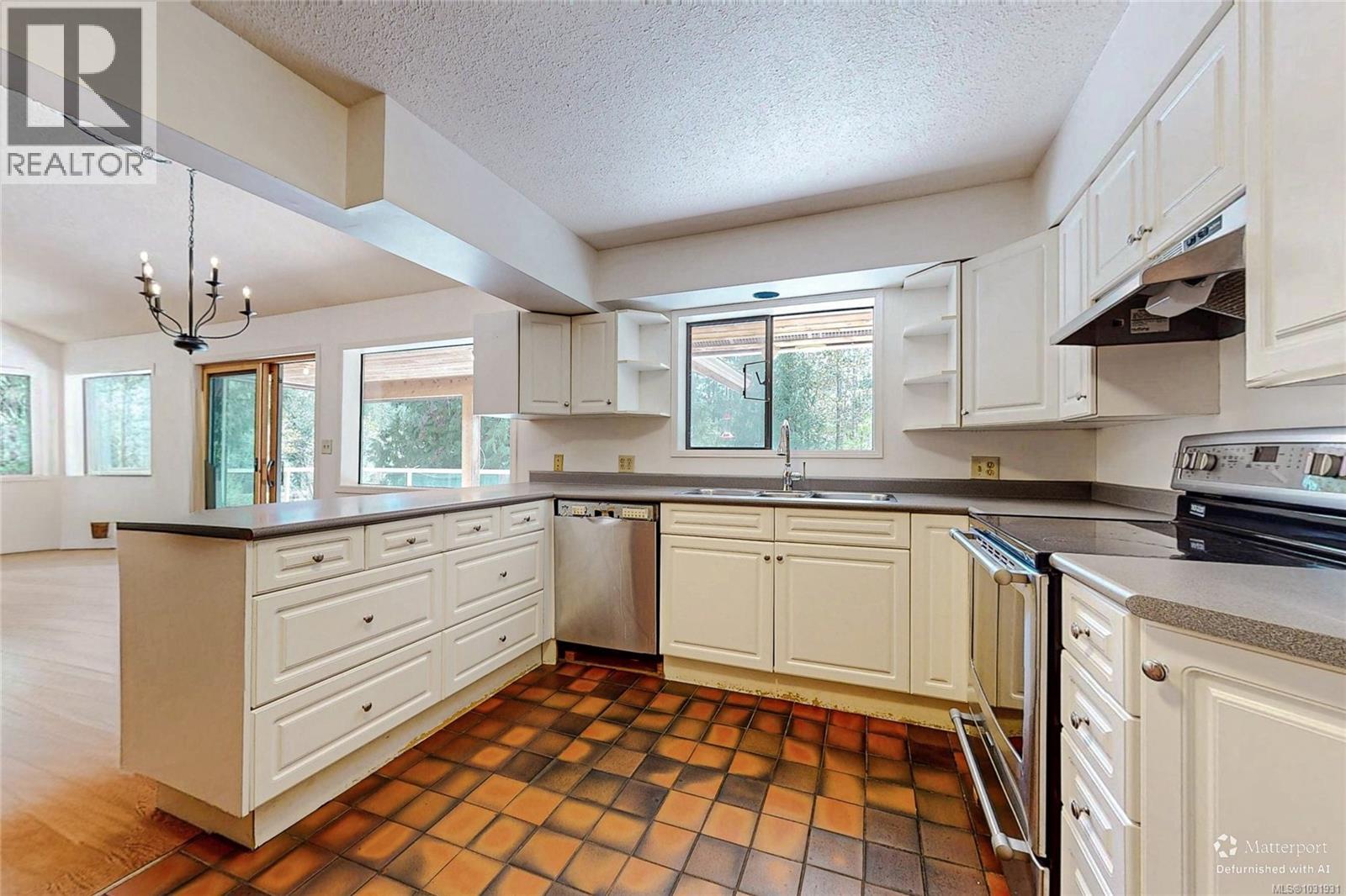 1671 FULFORD-GANGES RD - 18