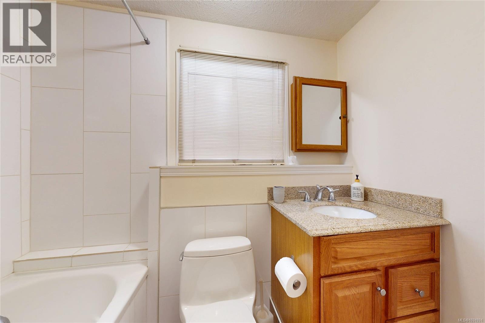 1671 FULFORD-GANGES RD - 33