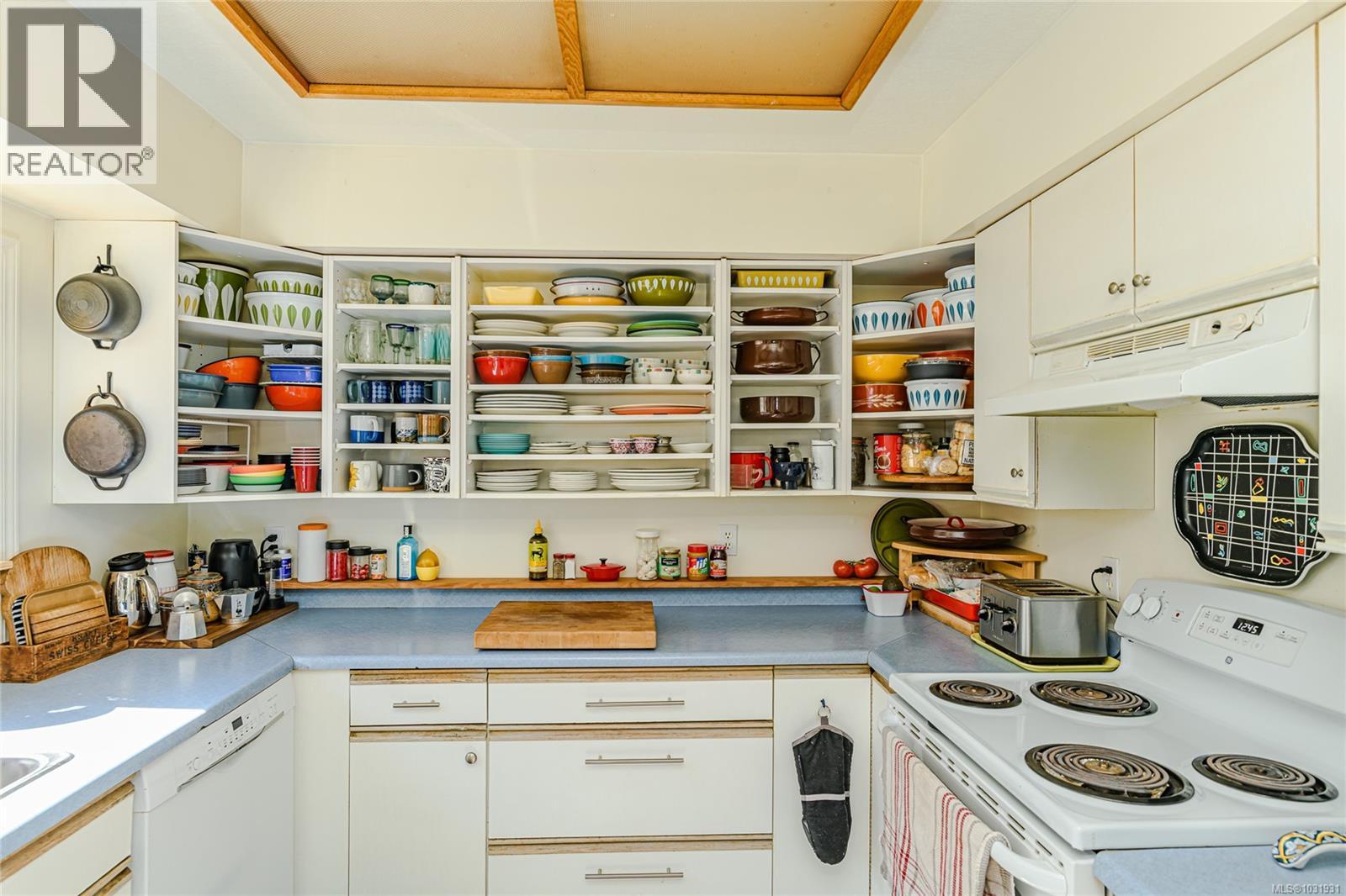 1671 FULFORD-GANGES RD - 36