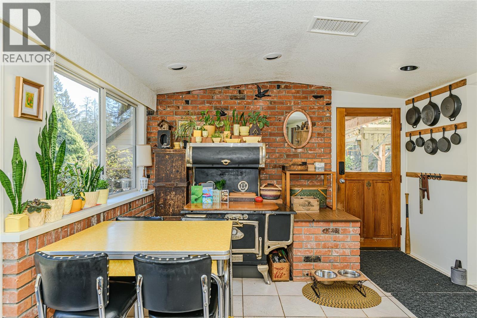 1671 FULFORD-GANGES RD - 39