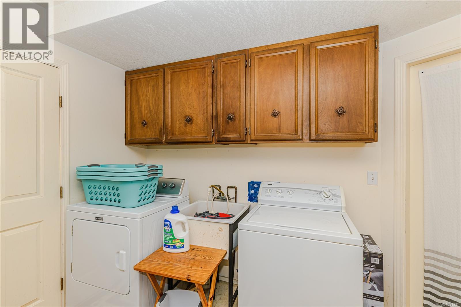 1671 FULFORD-GANGES RD - 51