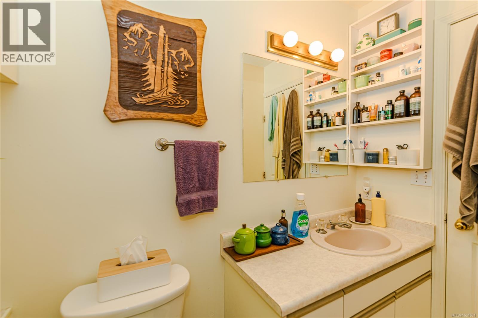 1671 FULFORD-GANGES RD - 53