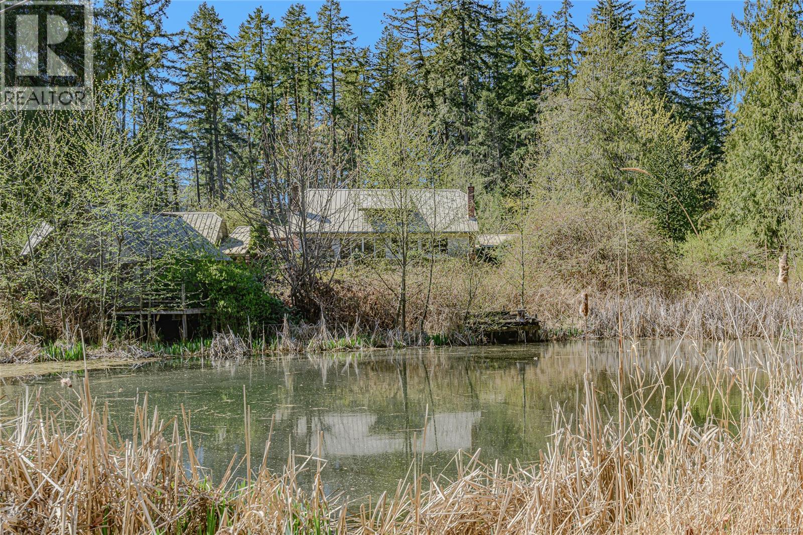 1671 Fulford-Ganges Rd - 9