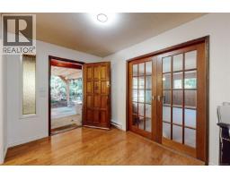 Den - 1671 Fulford-ganges Rd, Salt Spring, BC V8K2A8 Photo 17