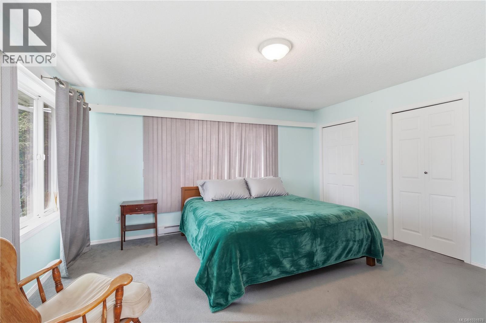 863 PARKLANDS DR - 13