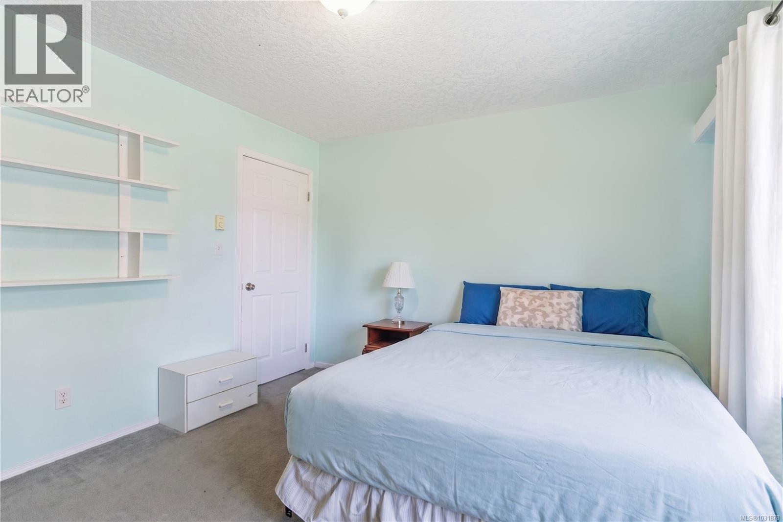 863 PARKLANDS DR - 22