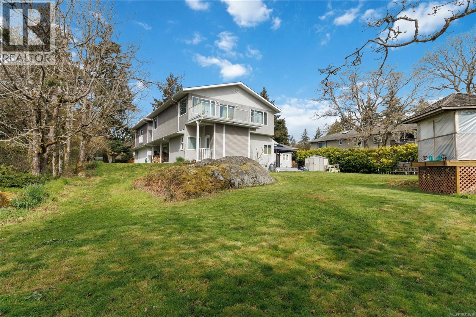 863 PARKLANDS DR - 30