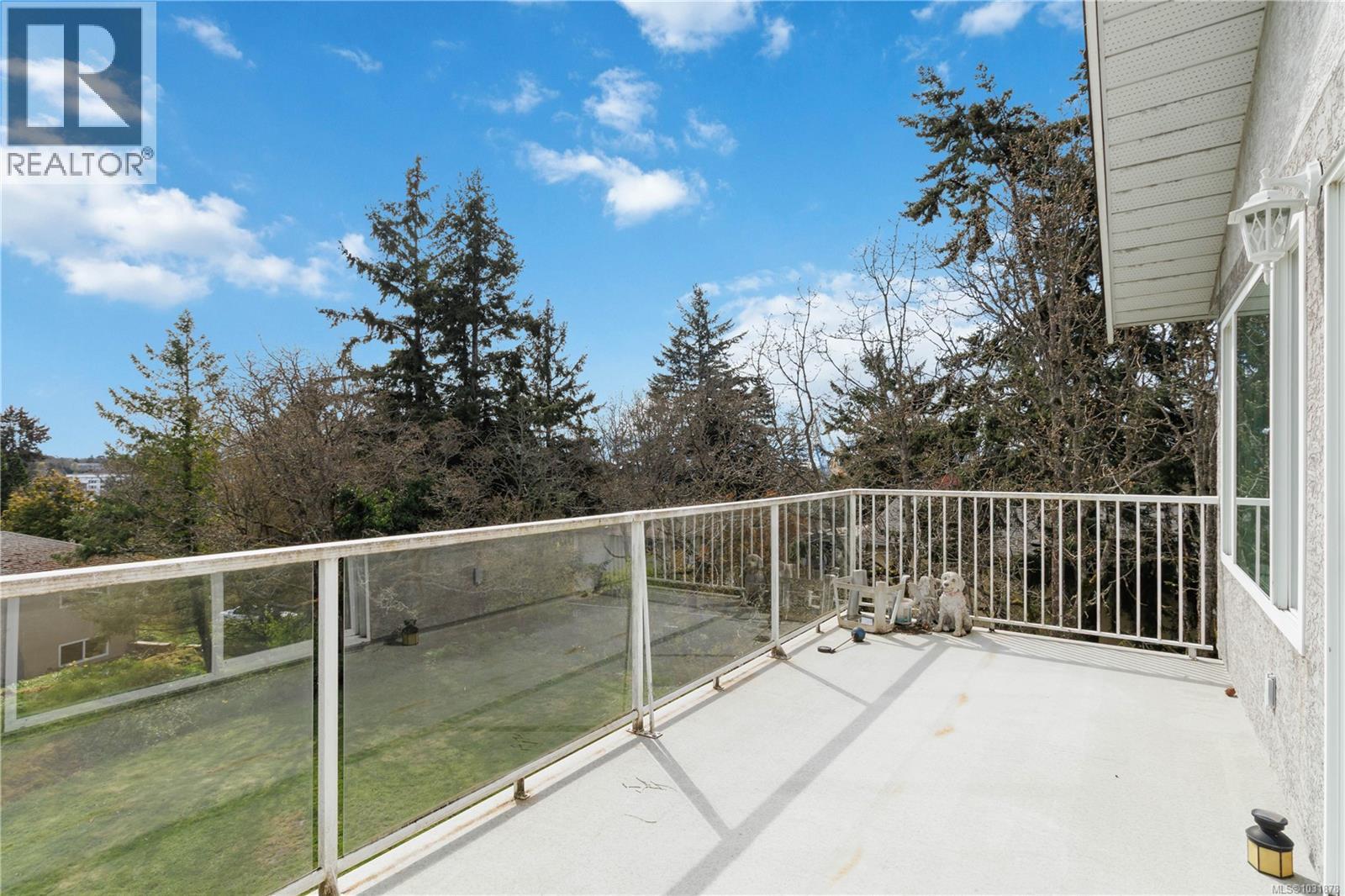 863 PARKLANDS DR - 33