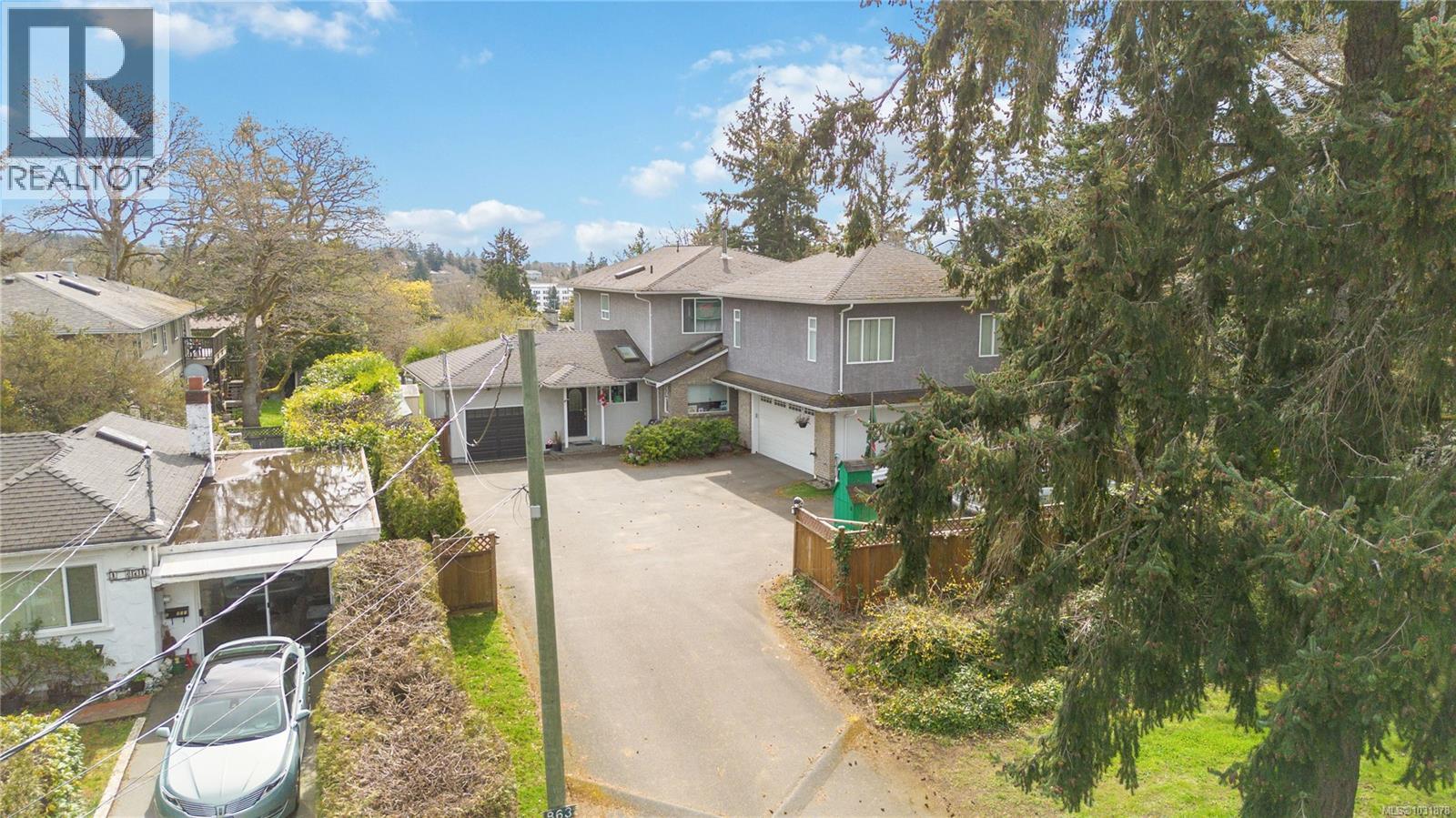 863 PARKLANDS DR - 38