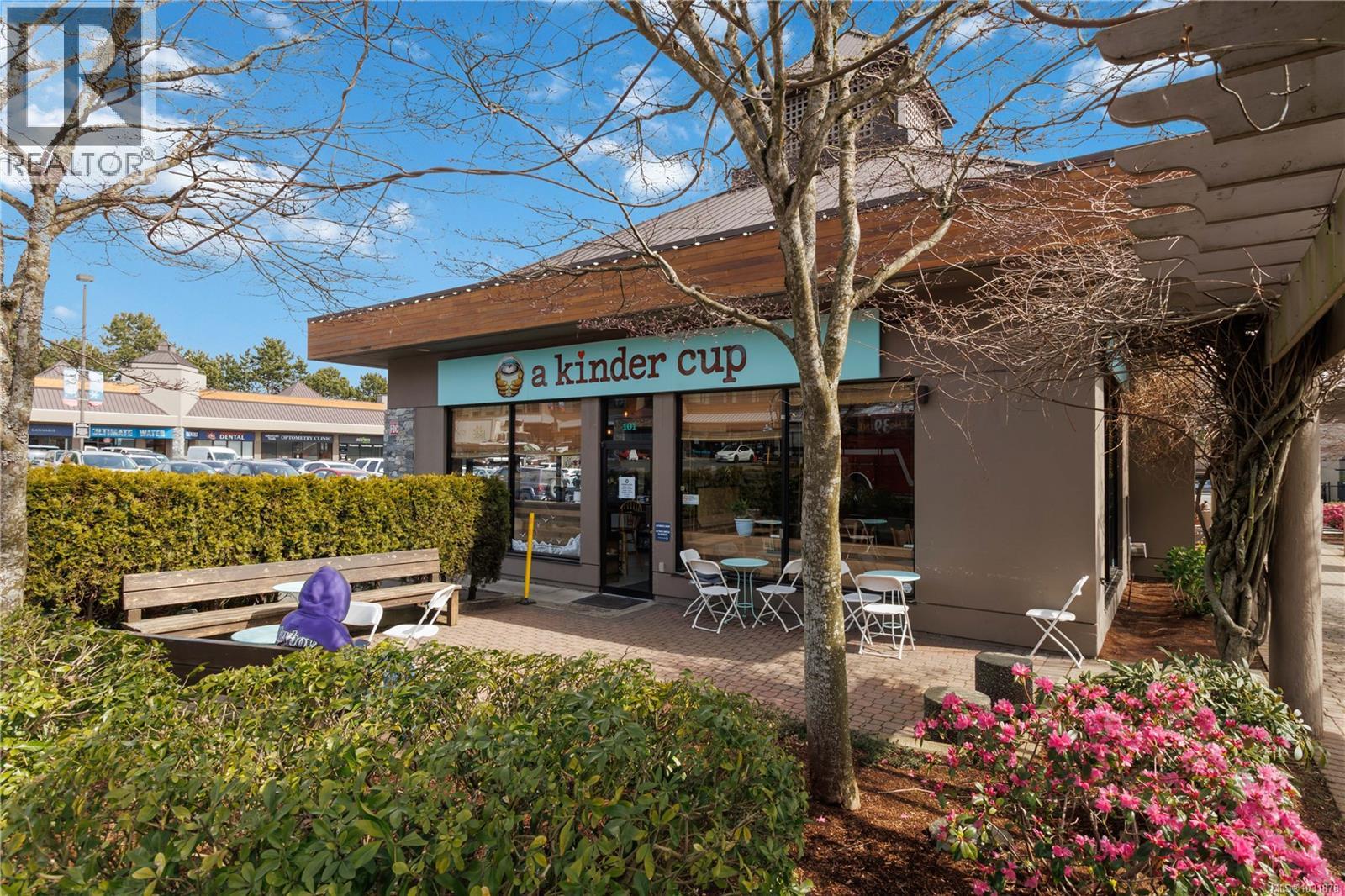 863 PARKLANDS DR - 44