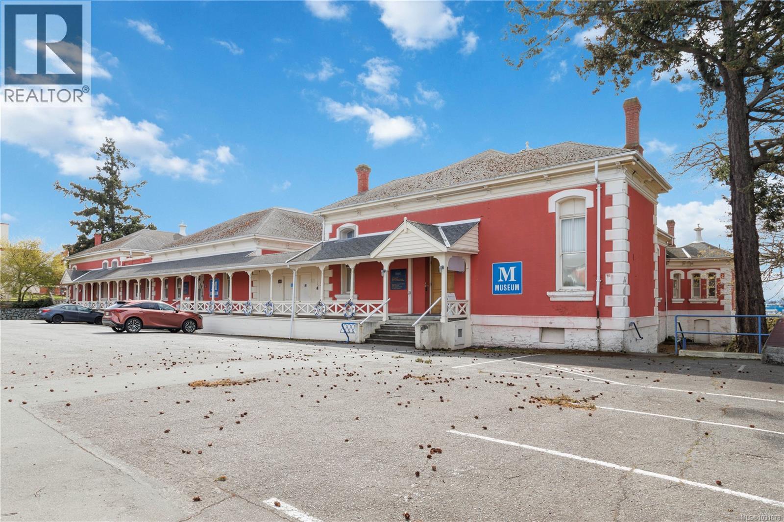 863 PARKLANDS DR - 49