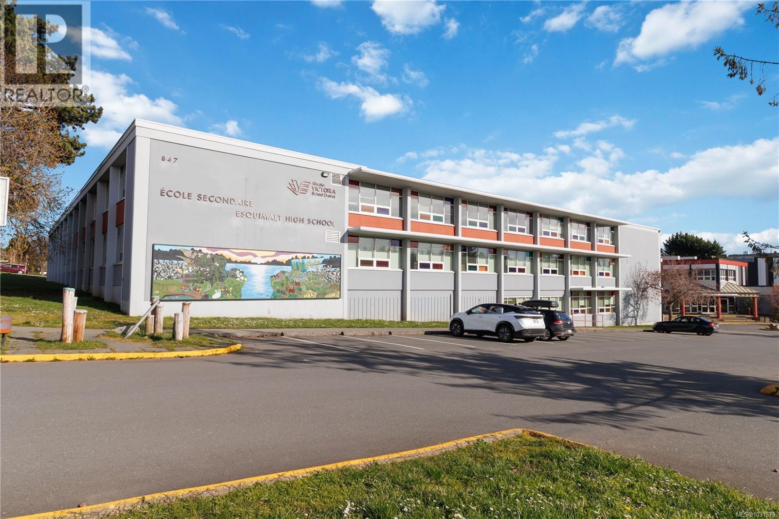 863 PARKLANDS DR - 56