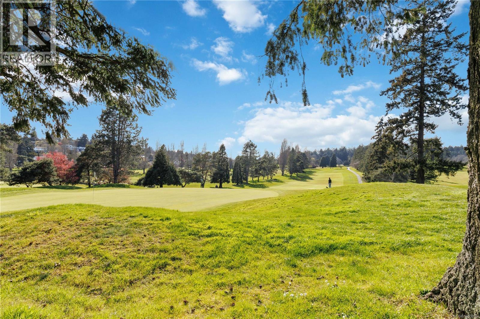 863 PARKLANDS DR - 58