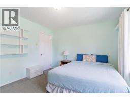 863 Parklands Dr, Esquimalt, BC V9A4L6 Photo 22