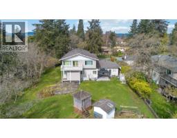 863 Parklands Dr, Esquimalt, BC V9A4L6 Photo 36