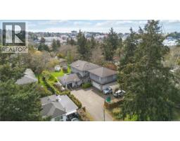 863 Parklands Dr, Esquimalt, BC V9A4L6 Photo 37