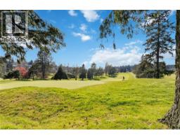 863 Parklands Dr, Esquimalt, BC V9A4L6 Photo 58
