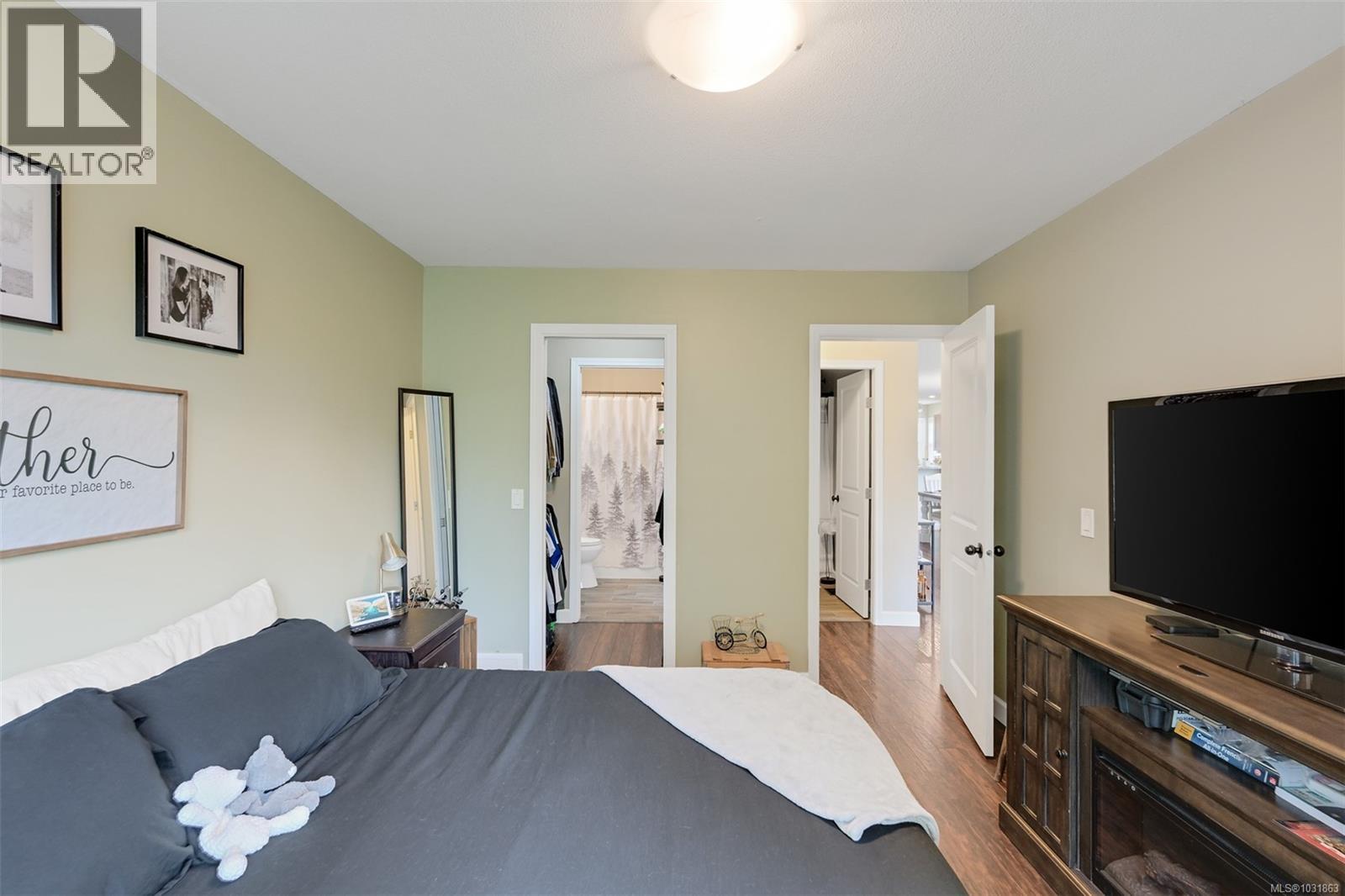 1116 FITZGERALD RD - 38