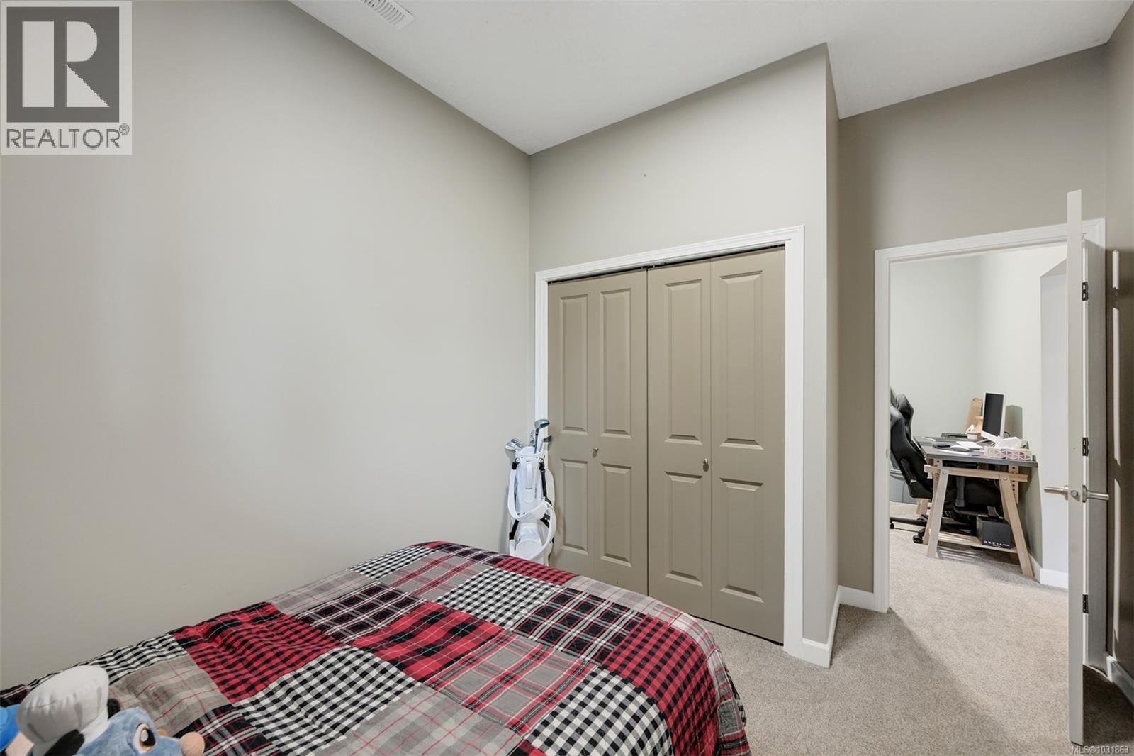 1116 FITZGERALD RD - 54