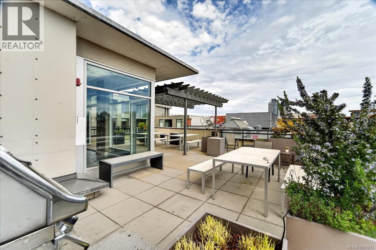 #206 456 PANDORA AVE - 16