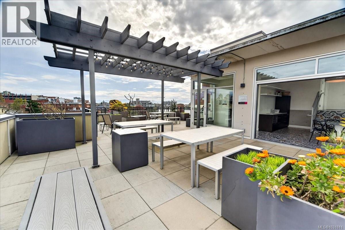 #206 456 PANDORA AVE - 19