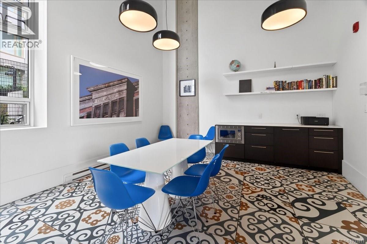 #206 456 PANDORA AVE - 29