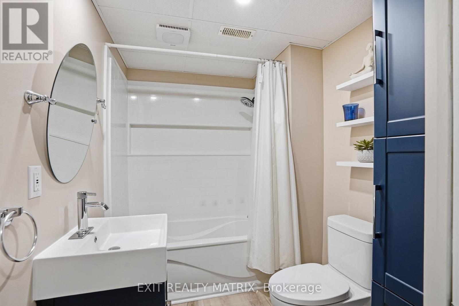 730 DES CHENES STREET - 23