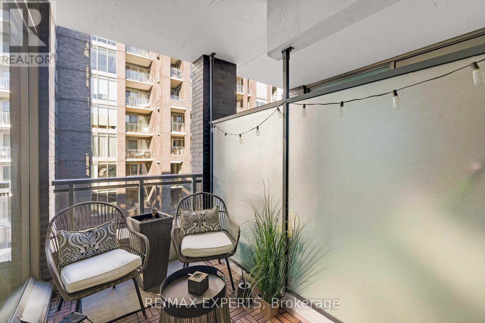 #516 20 GLADSTONE AVENUE - 18