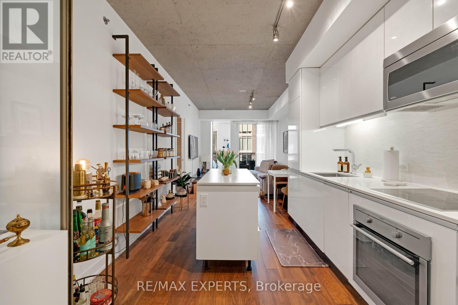 #516 20 GLADSTONE AVENUE - 5