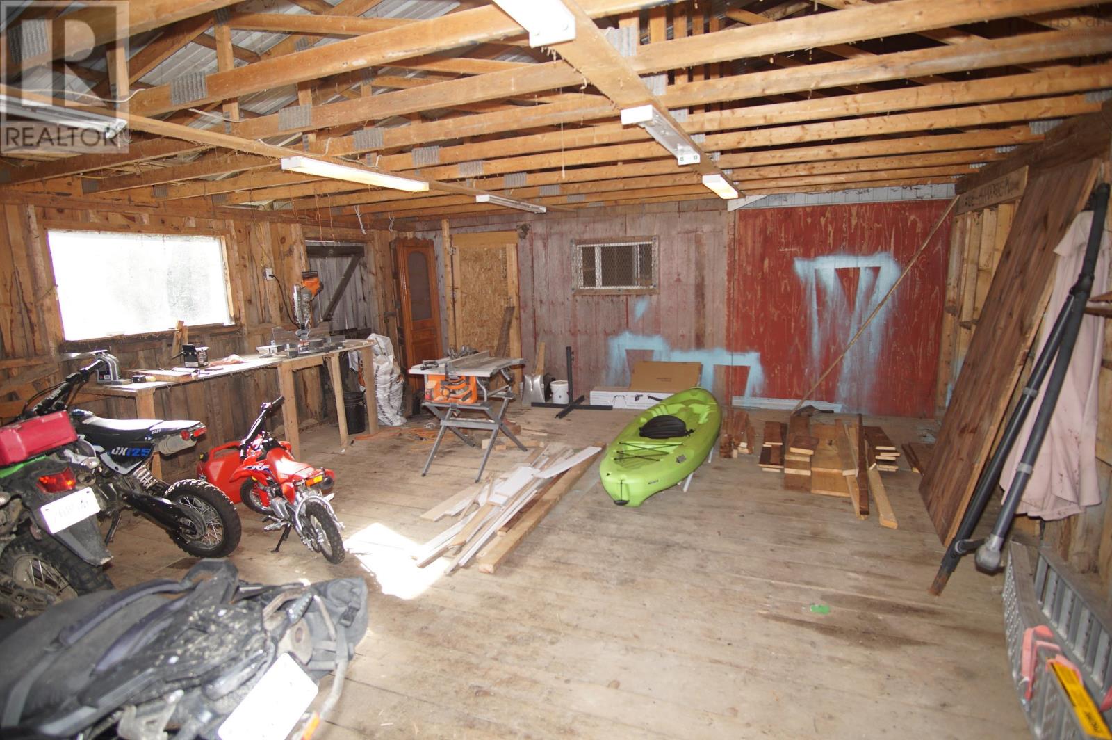 Property 19 of 44 of 56 LONESOME HUNTERS INN Lane