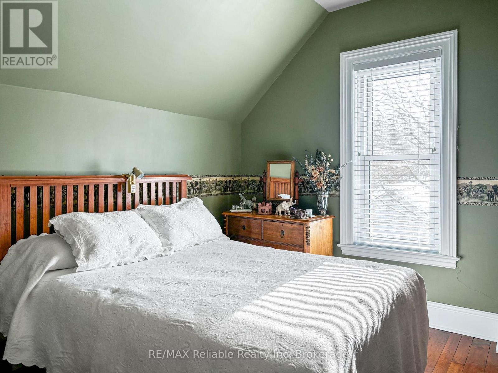 293 DRUMMOND STREET — photo 27