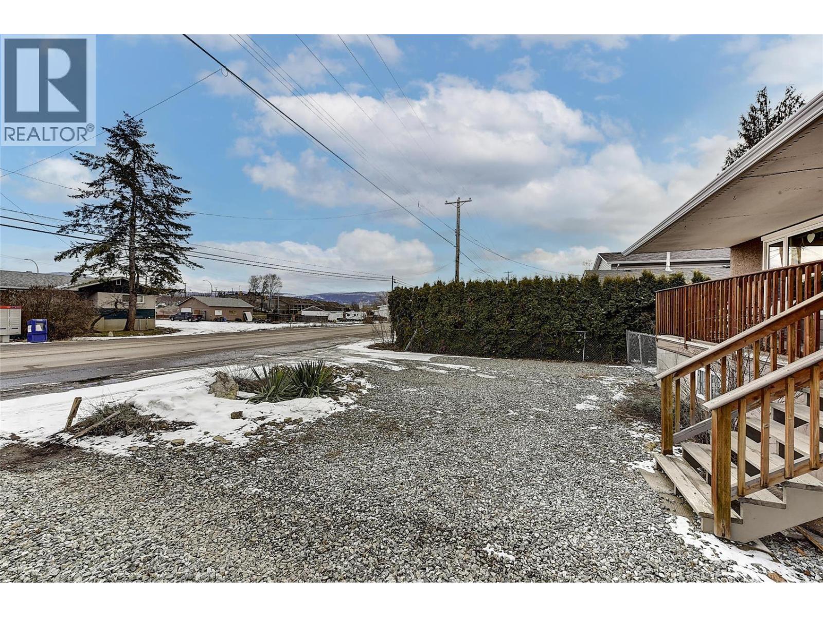 500 Snowsell Street N, Kelowna