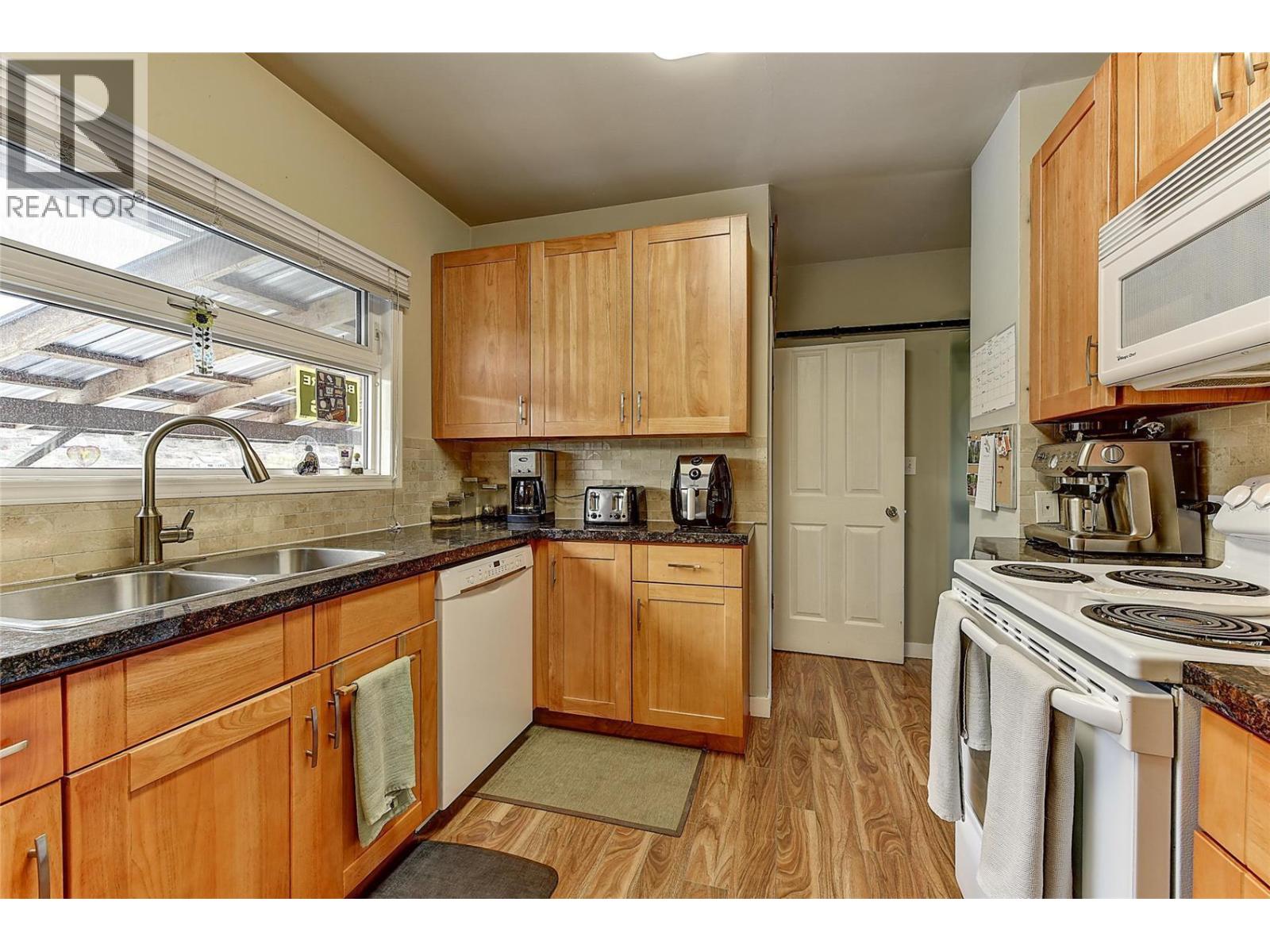 500 Snowsell Street N, Kelowna