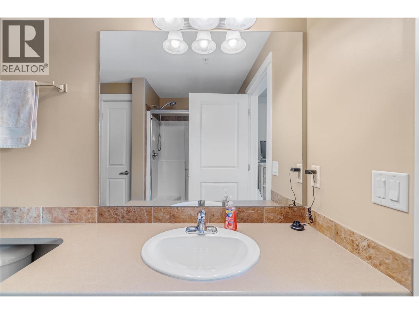 #223 2551 Shoreline Drive - 31