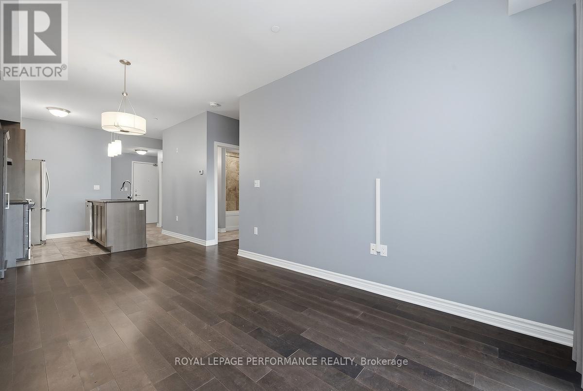 116 - 120 PRESTIGE CIRCLE — photo 23