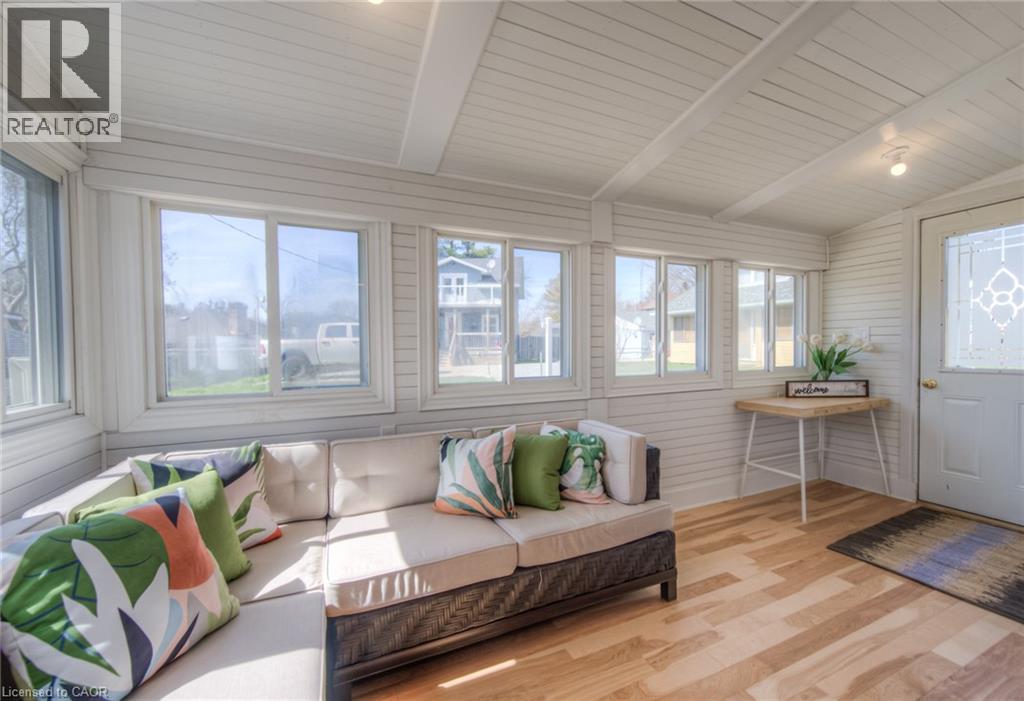 11C GLENWOOD STREET - 3
