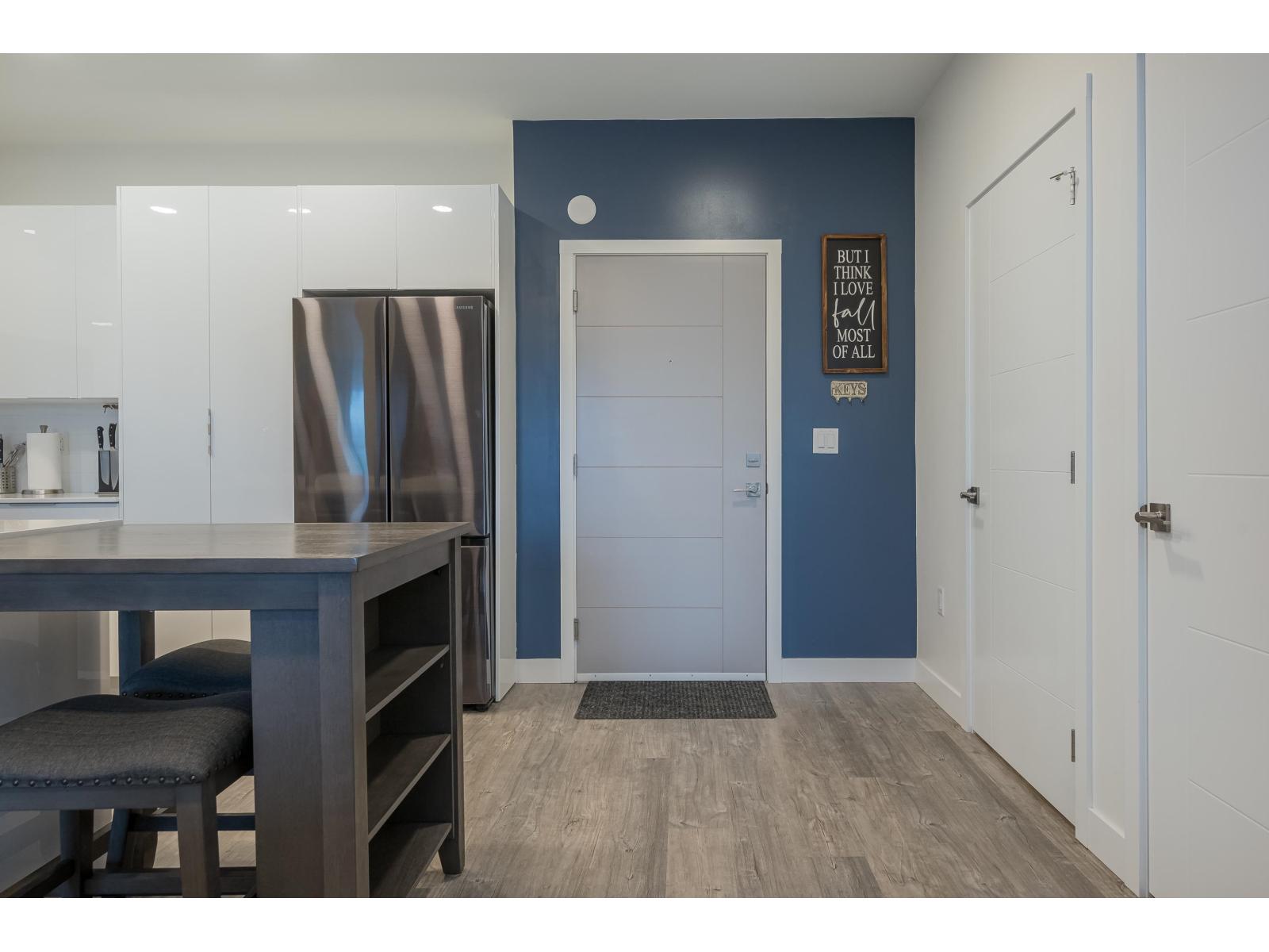 214 9450 ROBSON STREET, Chilliwack Proper West, Chilliwack