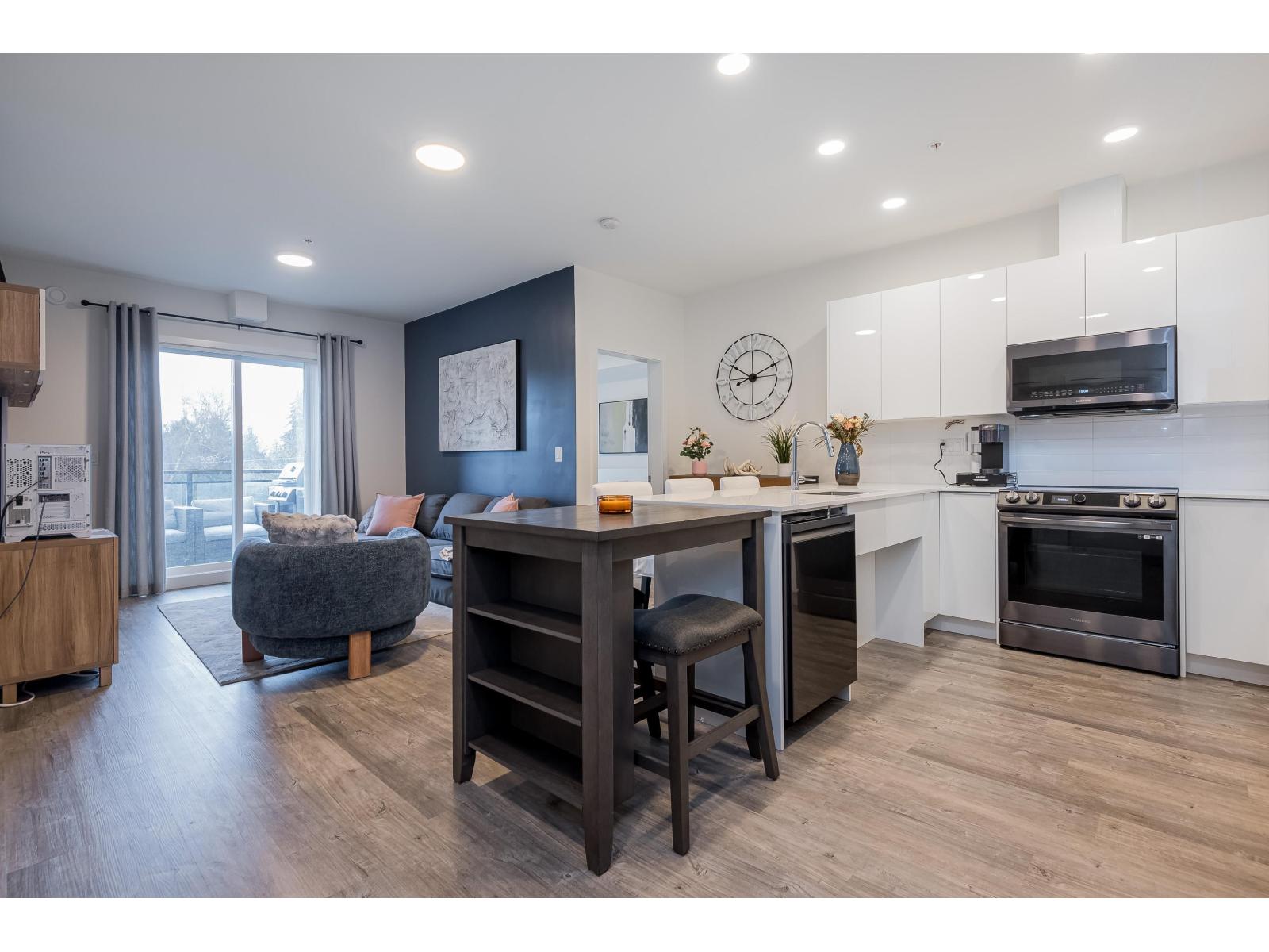 214 9450 ROBSON STREET, Chilliwack Proper West, Chilliwack