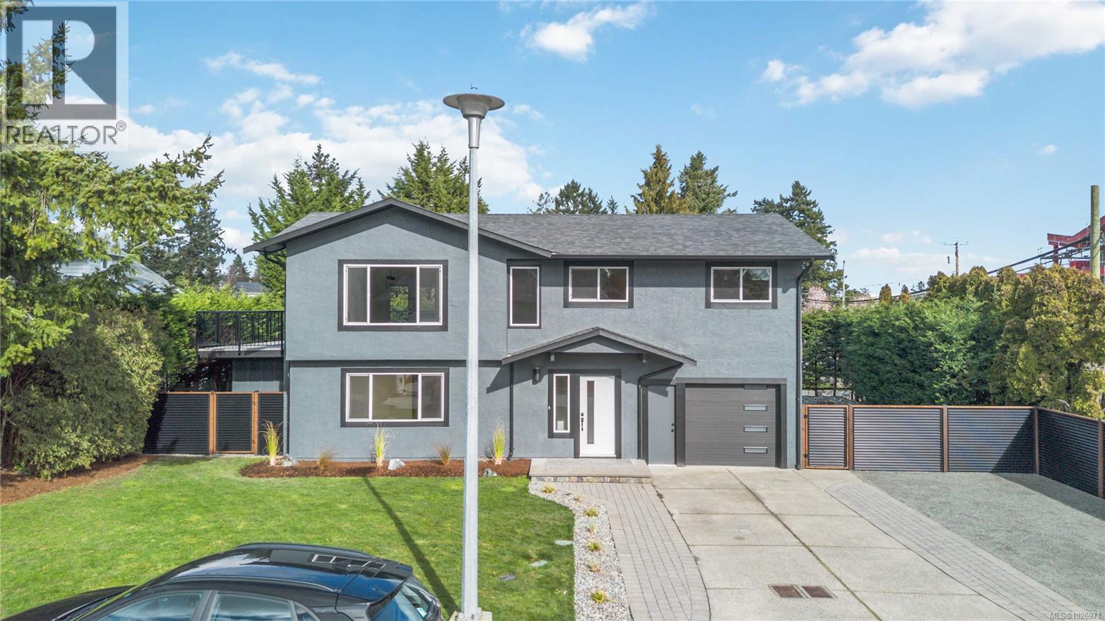 1964 Genoa Pl, Central Saanich
