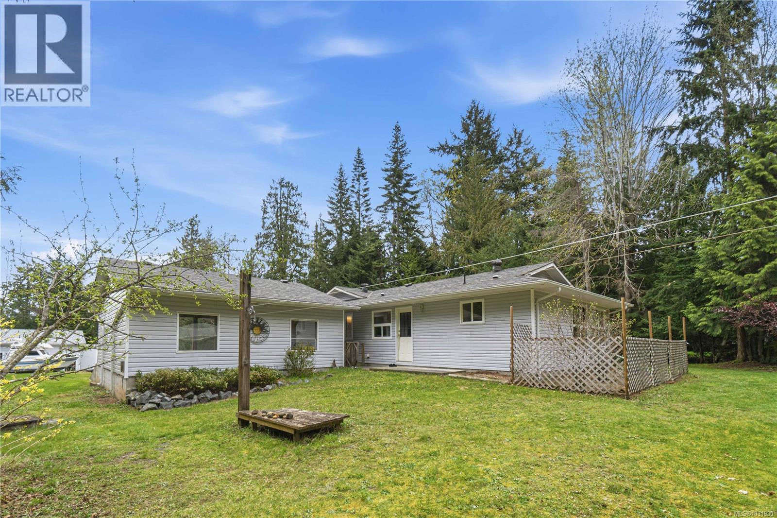 4758 BLUE HERON DR - 33