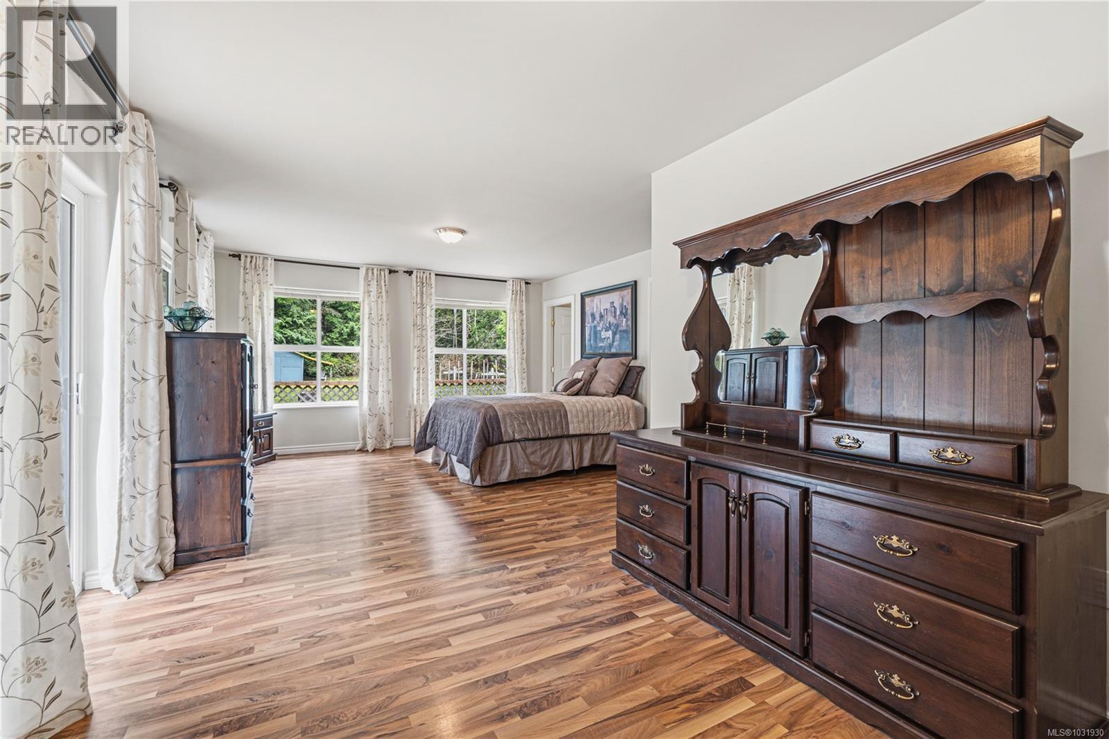 4758 BLUE HERON DR - 5