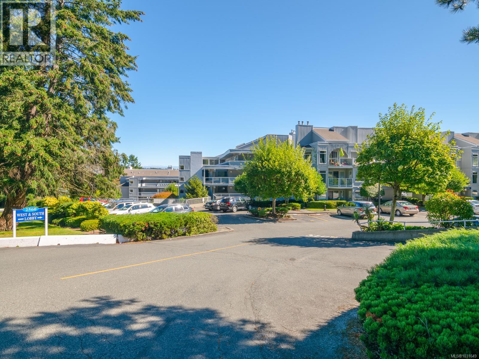 #205 2560 Departure Bay Rd - 11